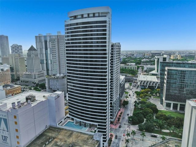 225 N Miami Avenue 1801, Miami, FL 33128