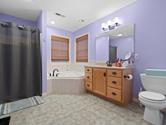 2656 Calaveras Drive, Valparaiso, IN 46385