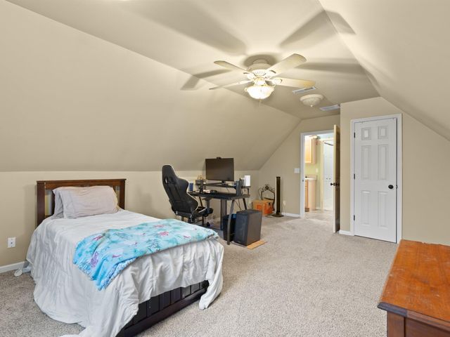 2656 Calaveras Drive, Valparaiso, IN 46385