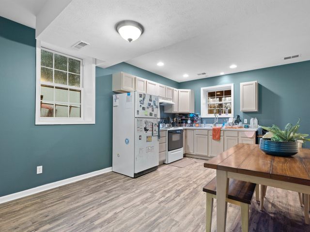 2656 Calaveras Drive, Valparaiso, IN 46385