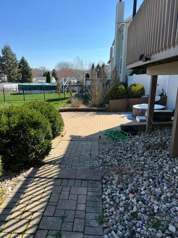 2656 Calaveras Drive, Valparaiso, IN 46385