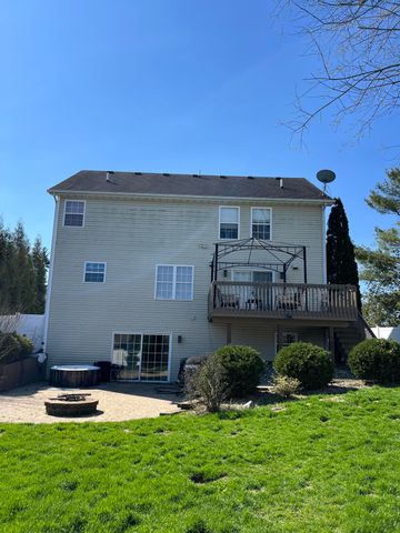 2656 Calaveras Drive, Valparaiso, IN 46385