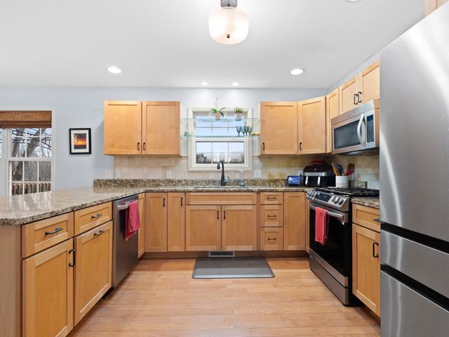 2656 Calaveras Drive, Valparaiso, IN 46385