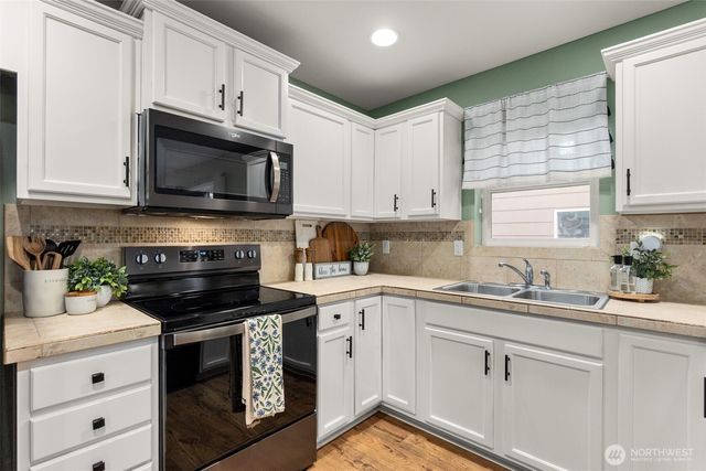3653 London Loop NE, Lacey, WA 98516