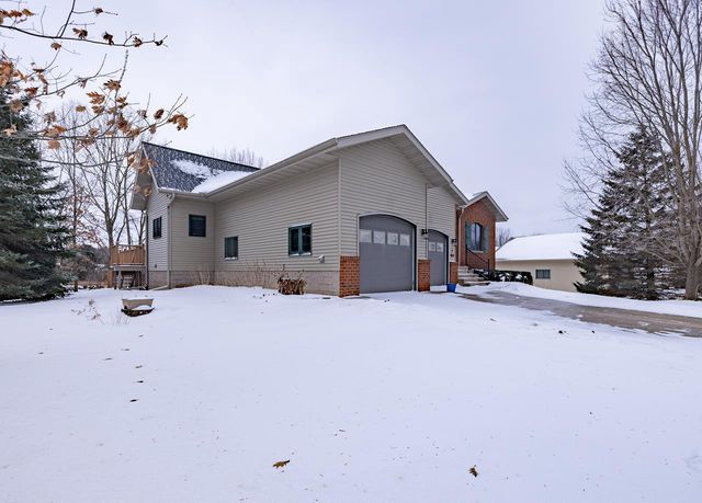 824 FAIRWAY DRIVE, Mosinee, WI 54455