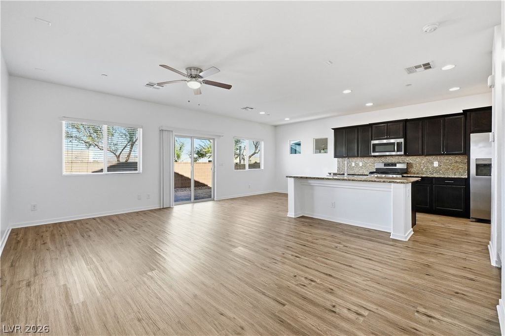 1122 Bradley Bay Avenue, Henderson, NV 89014