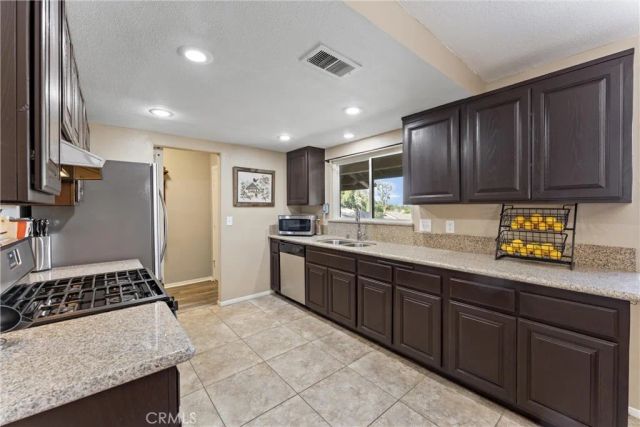 2022 Mirage Way, Corona, CA 92882