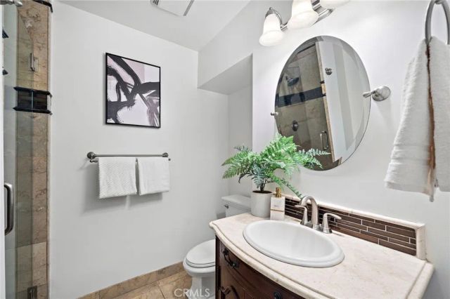 2338 Bunker Hill, Costa Mesa, CA 92626