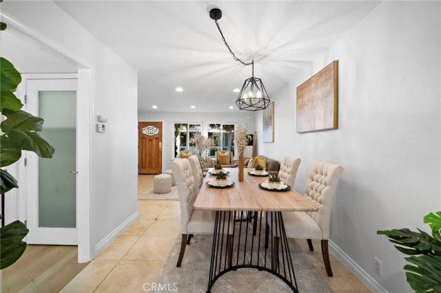 2338 Bunker Hill, Costa Mesa, CA 92626