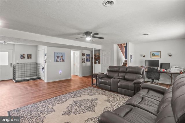 961 LILY SPRINGS RD, Glenville, PA 17329