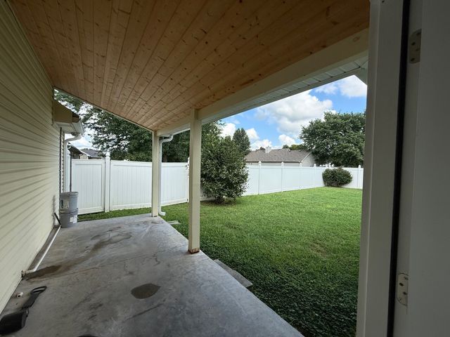 1710 Locerbie Dr, Murfreesboro, TN 37128
