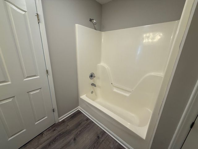1710 Locerbie Dr, Murfreesboro, TN 37128