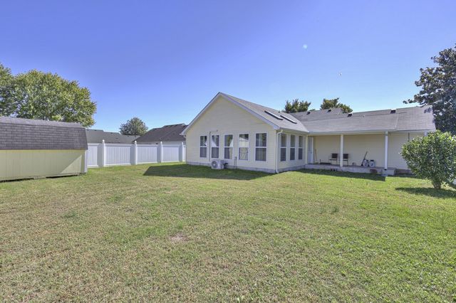1710 Locerbie Dr, Murfreesboro, TN 37128