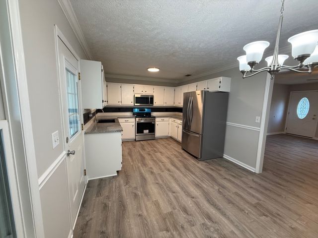 1710 Locerbie Dr, Murfreesboro, TN 37128