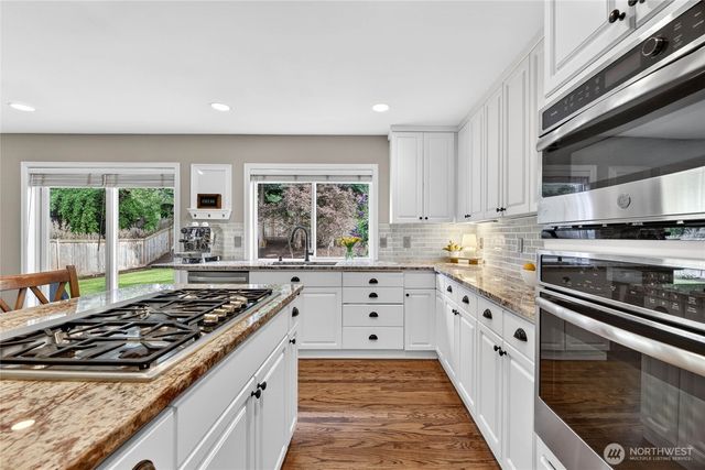 24861 NE 1st Place, Sammamish, WA 98074