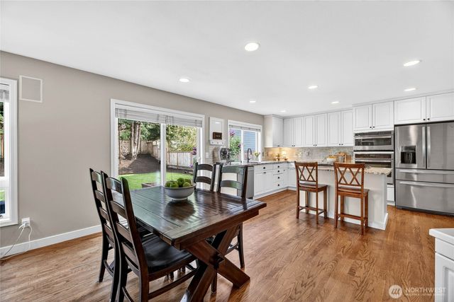 24861 NE 1st Place, Sammamish, WA 98074