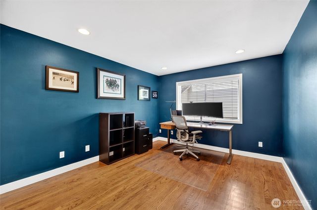 24861 NE 1st Place, Sammamish, WA 98074