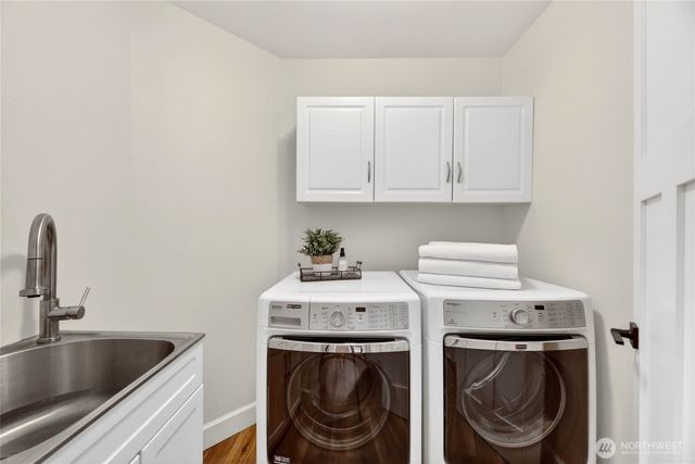 24861 NE 1st Place, Sammamish, WA 98074