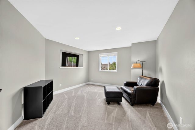 24861 NE 1st Place, Sammamish, WA 98074