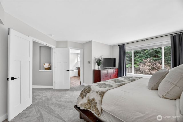 24861 NE 1st Place, Sammamish, WA 98074