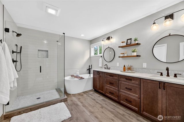 24861 NE 1st Place, Sammamish, WA 98074