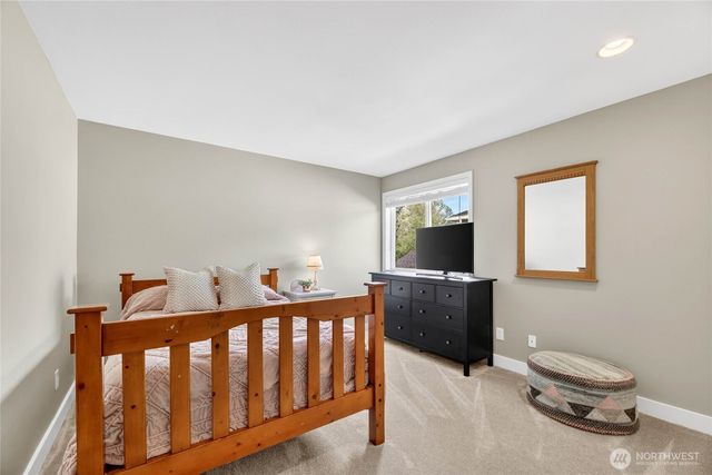 24861 NE 1st Place, Sammamish, WA 98074