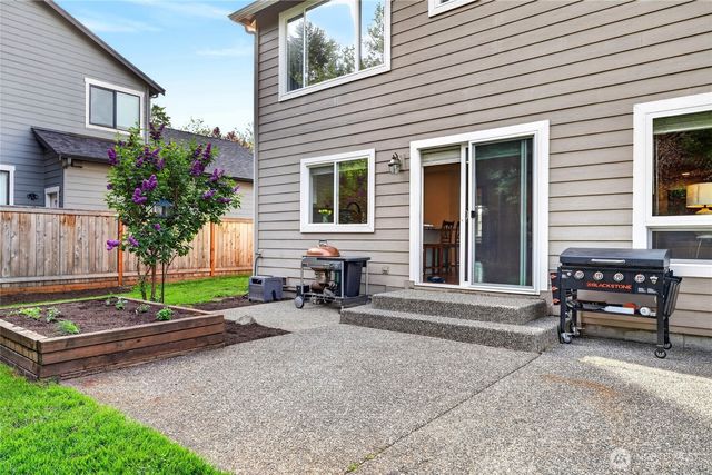 24861 NE 1st Place, Sammamish, WA 98074