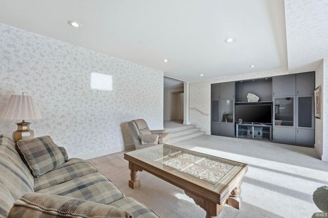 1501 Fisher Avenue, Warsaw, IN 46580