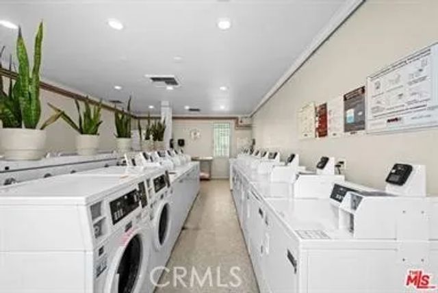 18645 Hatteras, Tarzana, CA 91356