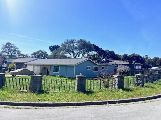 9460 S Century Oak Road, Salinas, CA 93907