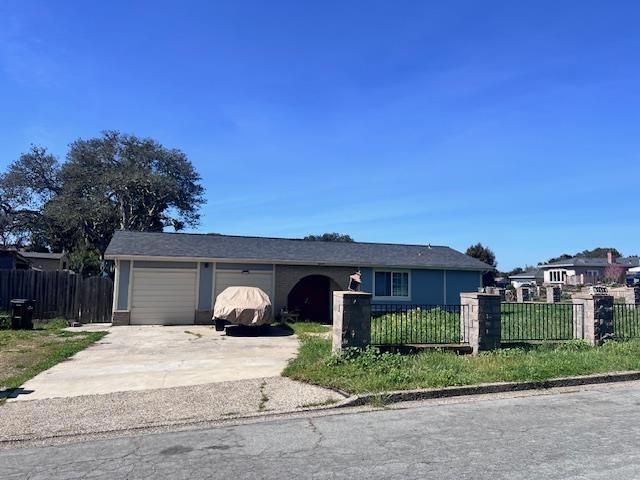 9460 S Century Oak Road, Salinas, CA 93907