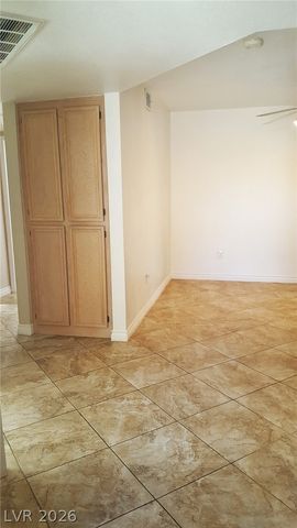 8070 RUSSELL Road 1010, Las Vegas, NV 89113