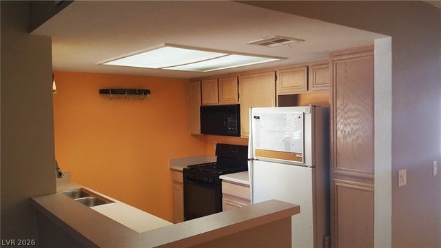 8070 RUSSELL Road 1010, Las Vegas, NV 89113