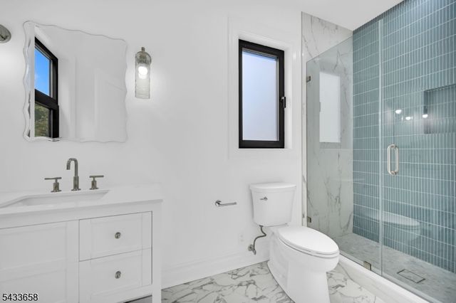 2 Orchard Rd, Florham Park Boro, NJ 07932