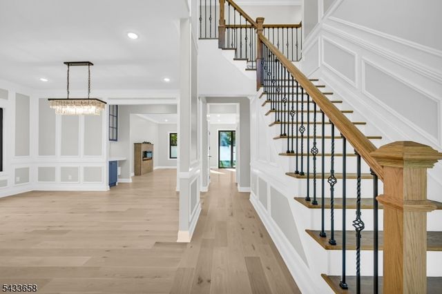 2 Orchard Rd, Florham Park Boro, NJ 07932