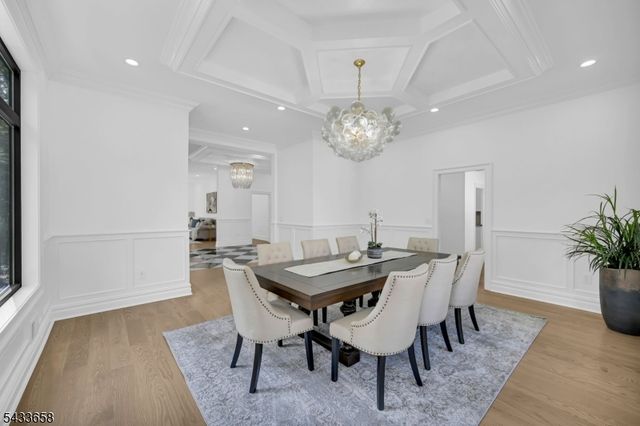 2 Orchard Rd, Florham Park Boro, NJ 07932