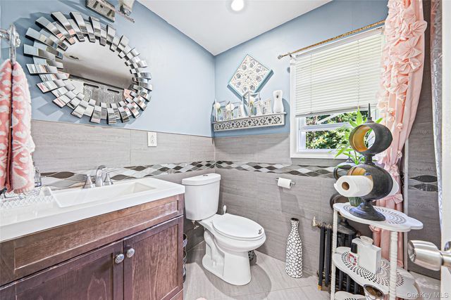 695 Front Street, Hempstead, NY 11550