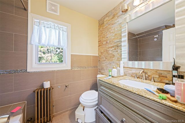 695 Front Street, Hempstead, NY 11550