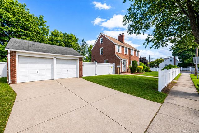 695 Front Street, Hempstead, NY 11550