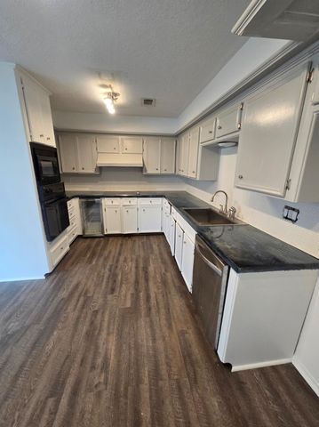 1746 Cloister Drive 12, Crosby, TX 77532