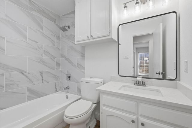 1140 W Hills Terrace, Saginaw, TX 76179