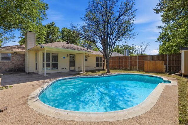 1140 W Hills Terrace, Saginaw, TX 76179