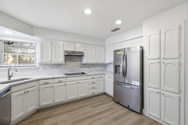 1140 W Hills Terrace, Saginaw, TX 76179