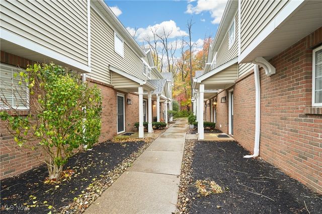 3406 Lenox Village Drive 244, Fairlawn, OH 44333