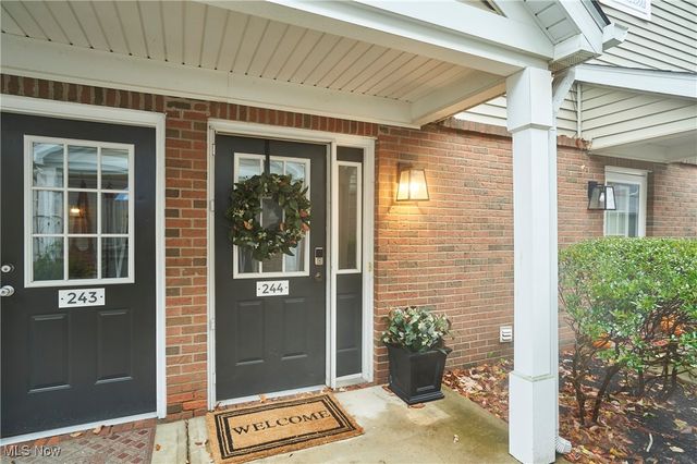 3406 Lenox Village Drive 244, Fairlawn, OH 44333