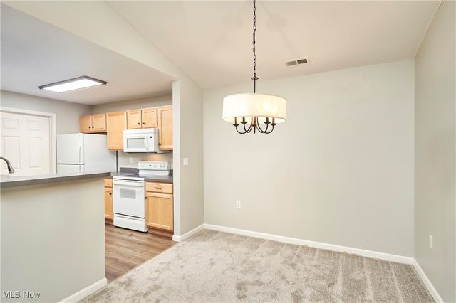 3406 Lenox Village Drive 244, Fairlawn, OH 44333