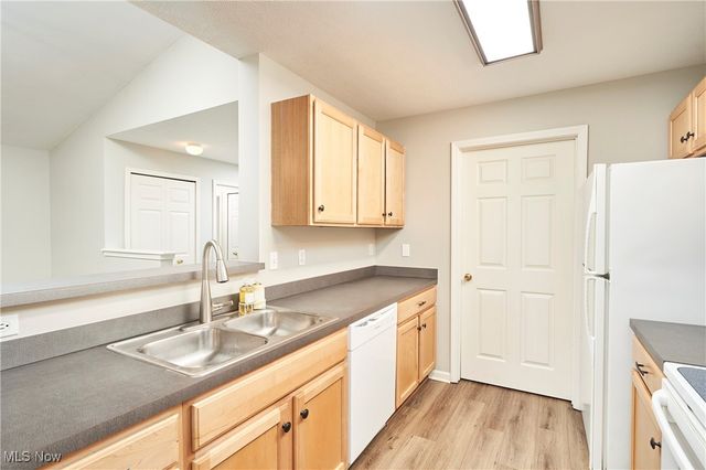 3406 Lenox Village Drive 244, Fairlawn, OH 44333