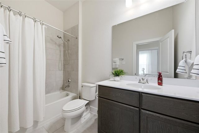 1223 Rolling Crest Drive, Missouri City, TX 77459