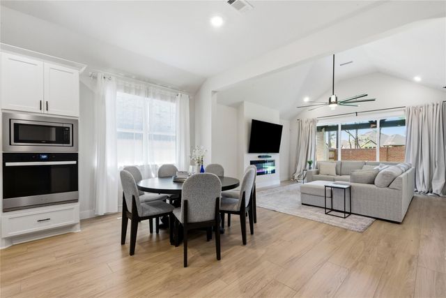 1223 Rolling Crest Drive, Missouri City, TX 77459