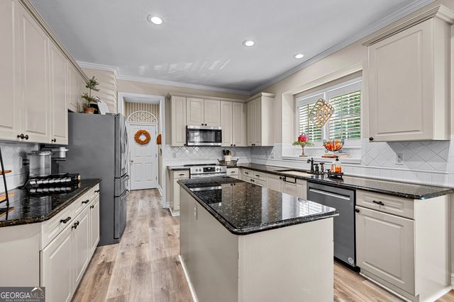 205 Knollwood Court, Peachtree City, GA 30269